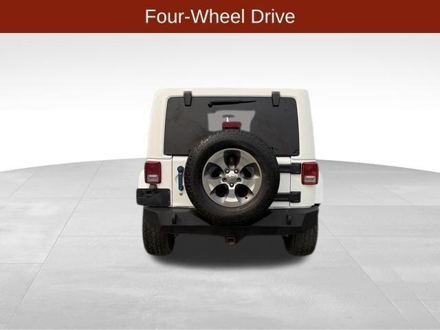 Jeep Wrangler Unlimited Sahara 4WD 2017