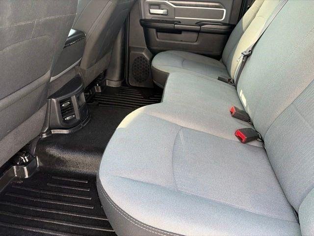 RAM 2500 Tradesman Crew Cab SWB 4WD 2021