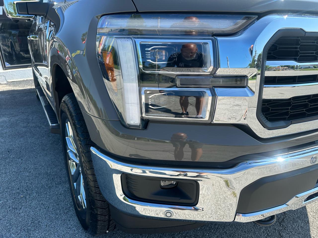 Ford F-150 Lariat SuperCrew 4WD 2026