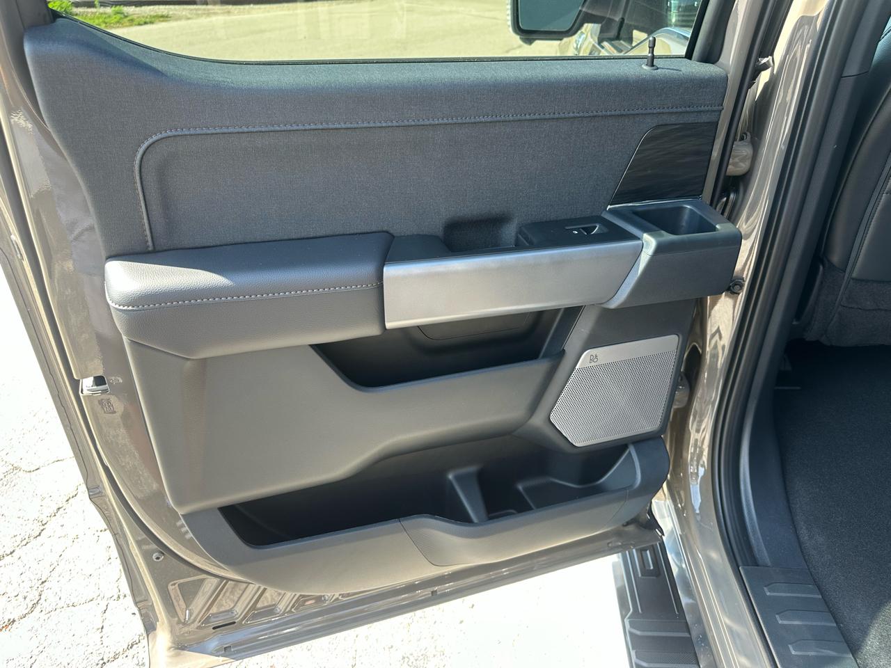 Ford F-150 Lariat SuperCrew 4WD 2026