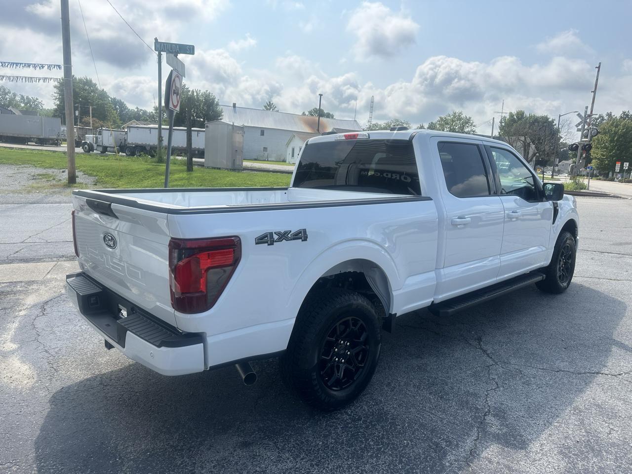 Ford F-150 XLT SuperCrew 4WD 2026