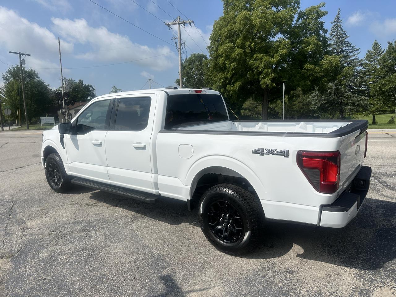 Ford F-150 XLT SuperCrew 4WD 2026