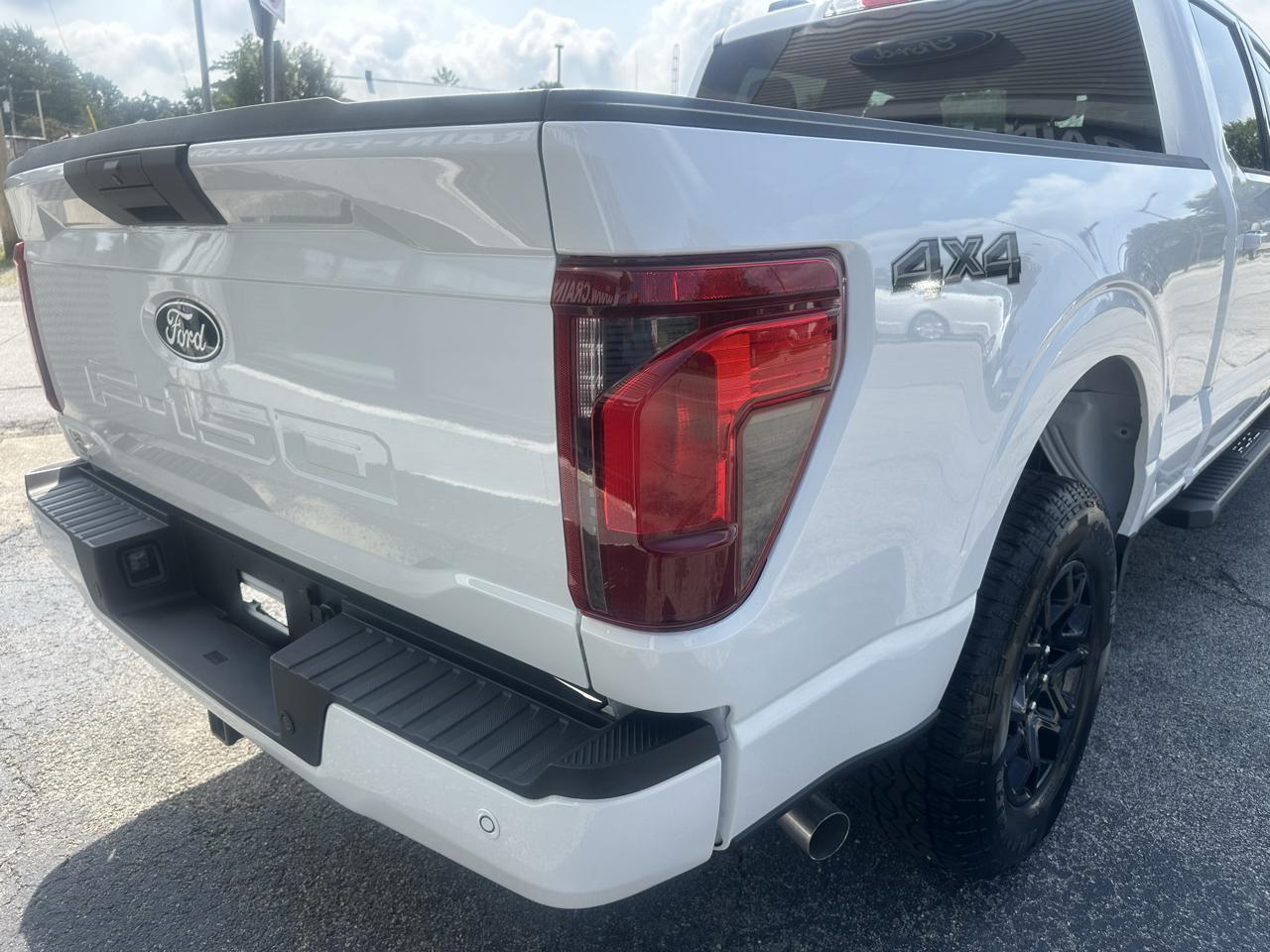 Ford F-150 XLT SuperCrew 4WD 2026