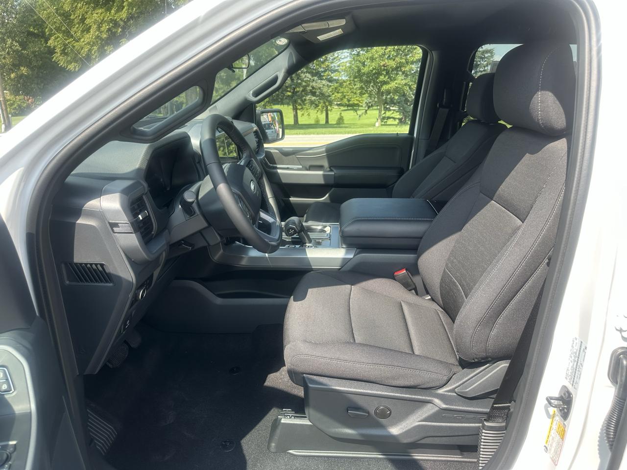 Ford F-150 XLT SuperCrew 4WD 2026