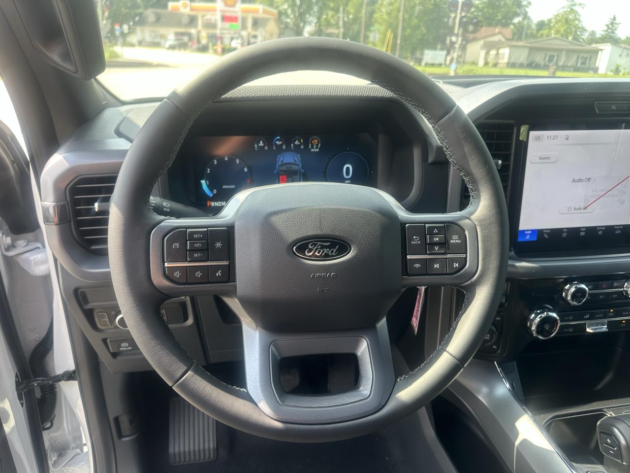 Ford F-150 XLT SuperCrew 4WD 2026