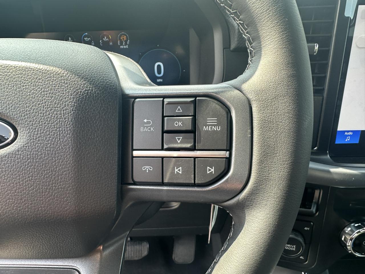 Ford F-150 XLT SuperCrew 4WD 2026
