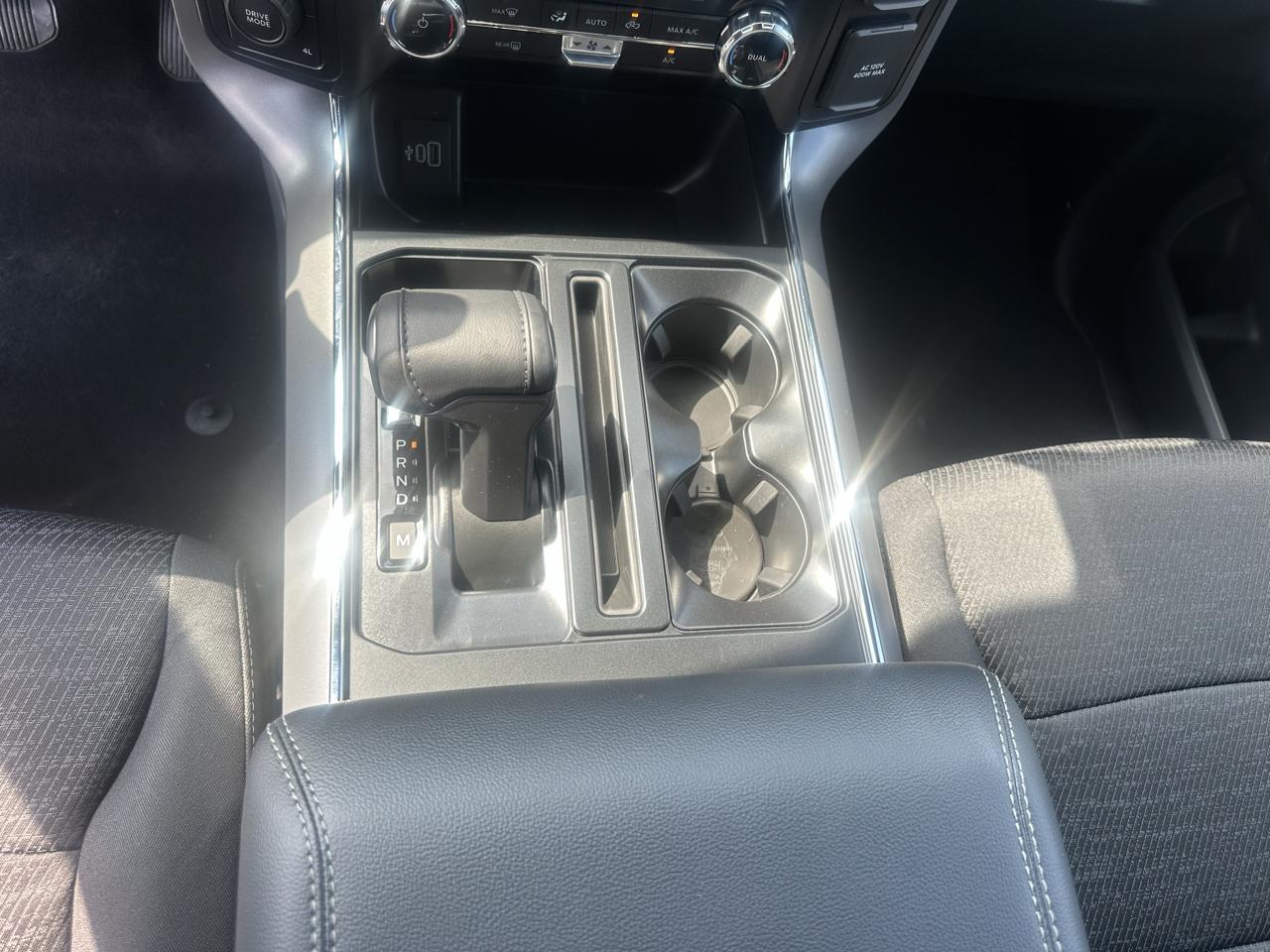 Ford F-150 XLT SuperCrew 4WD 2026