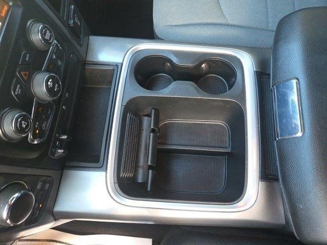 RAM 1500 Classic Tradesman Crew Cab SWB 4WD 2022