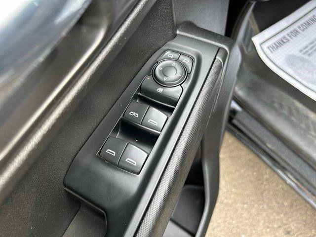 Chevrolet Silverado 1500 Custom Crew Cab 4WD 2023