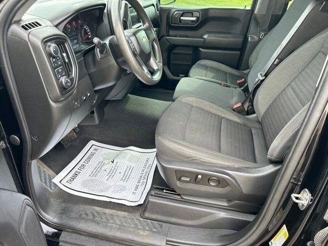 Chevrolet Silverado 1500 Custom Crew Cab 4WD 2023