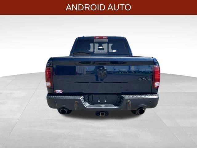 RAM 1500 Classic Warlock 4x4 Crew Cab 5'7" Box 2022