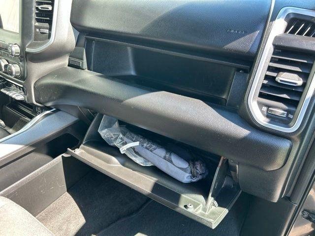 RAM 1500 Big Horn Crew Cab SWB 4WD 2020