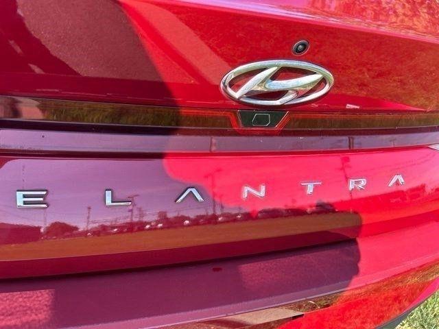 Hyundai Elantra SEL 2023