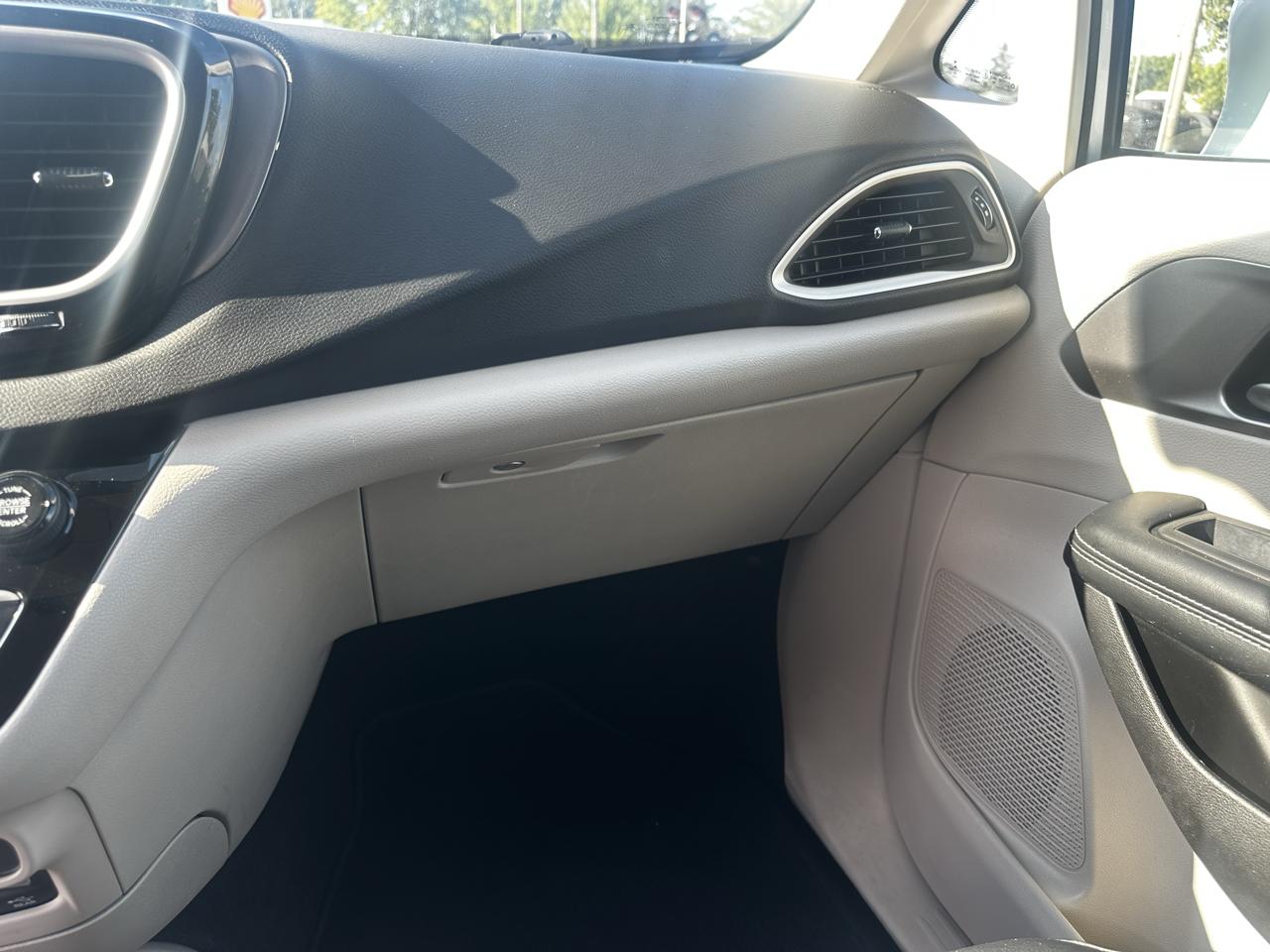 Chrysler Pacifica Touring-L 2022