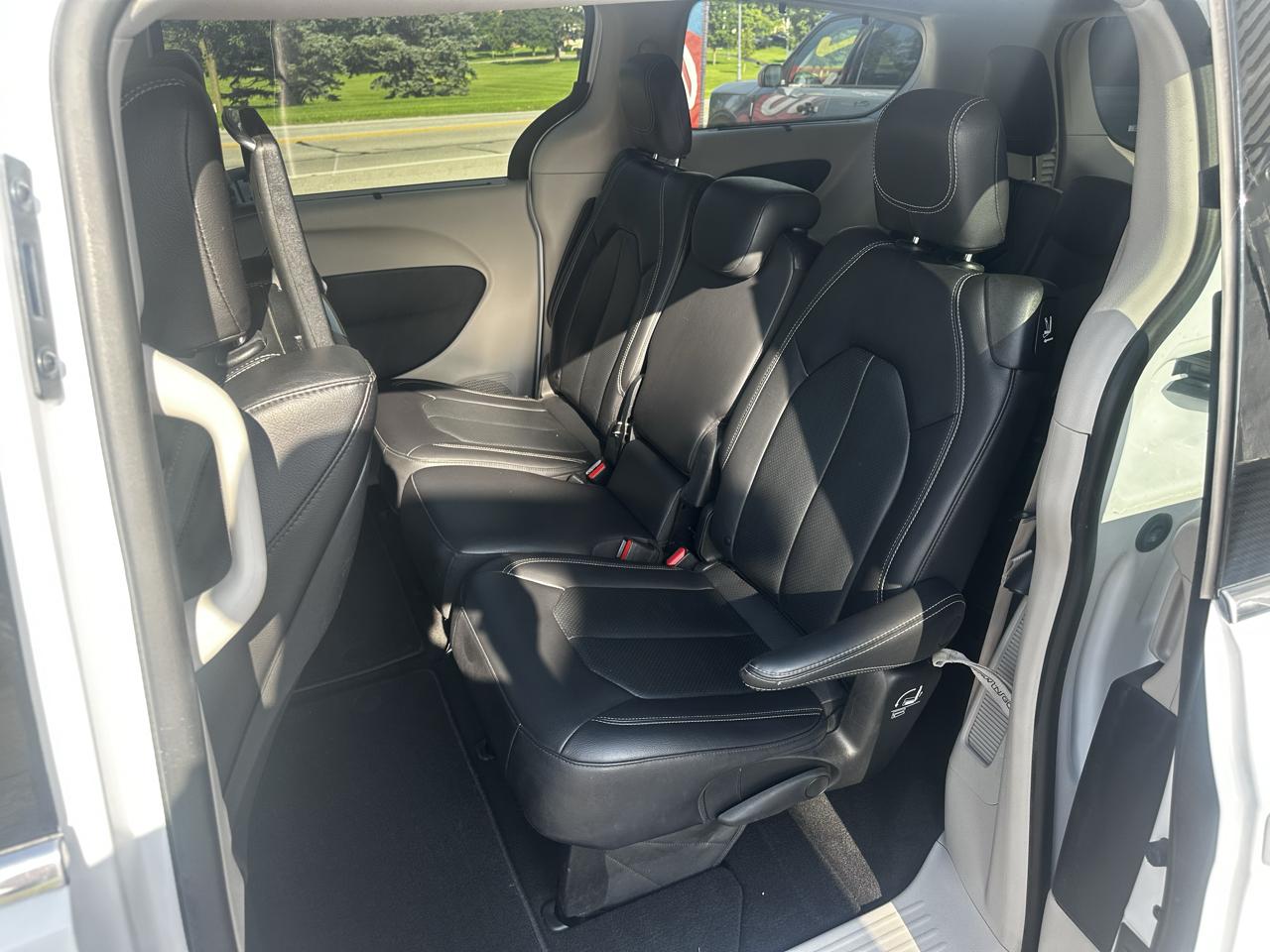 Chrysler Pacifica Touring-L 2022