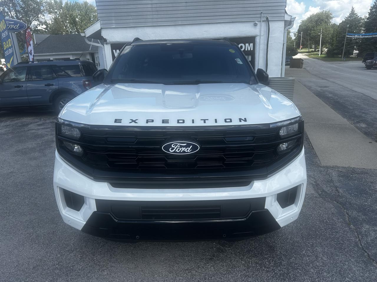Ford Expedition MAX Platinum 4WD 2027