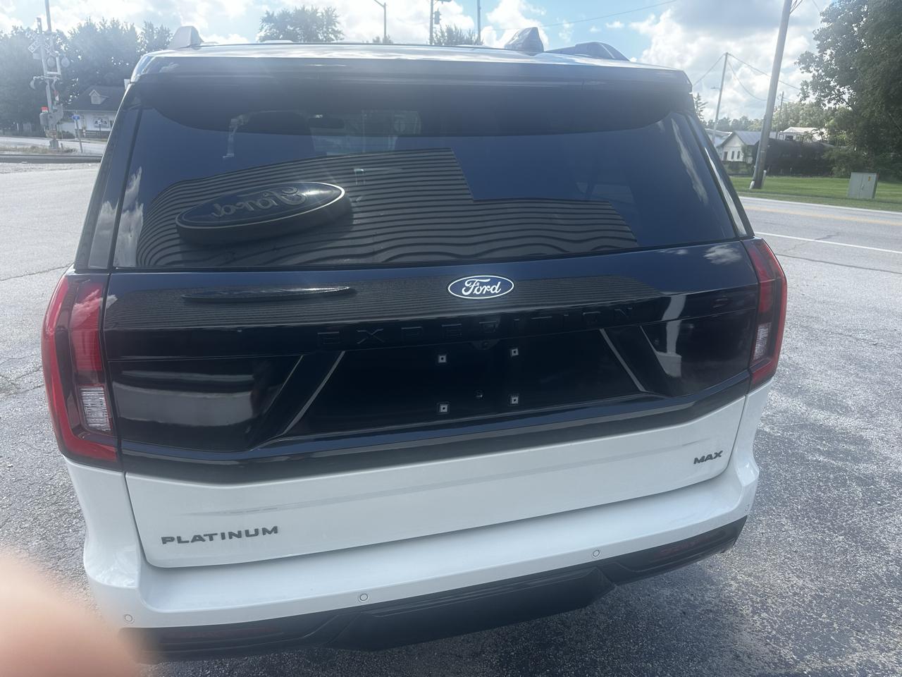 Ford Expedition MAX Platinum 4WD 2027