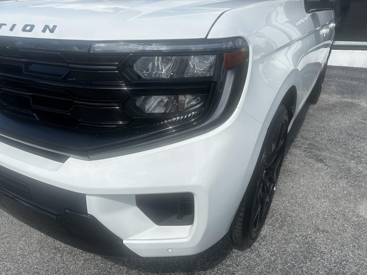 Ford Expedition MAX Platinum 4WD 2027