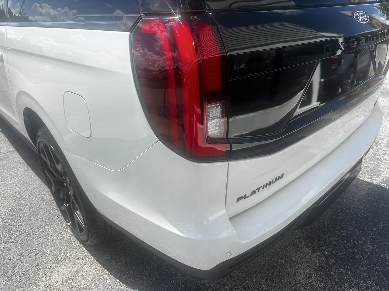 Ford Expedition MAX Platinum 4WD 2027