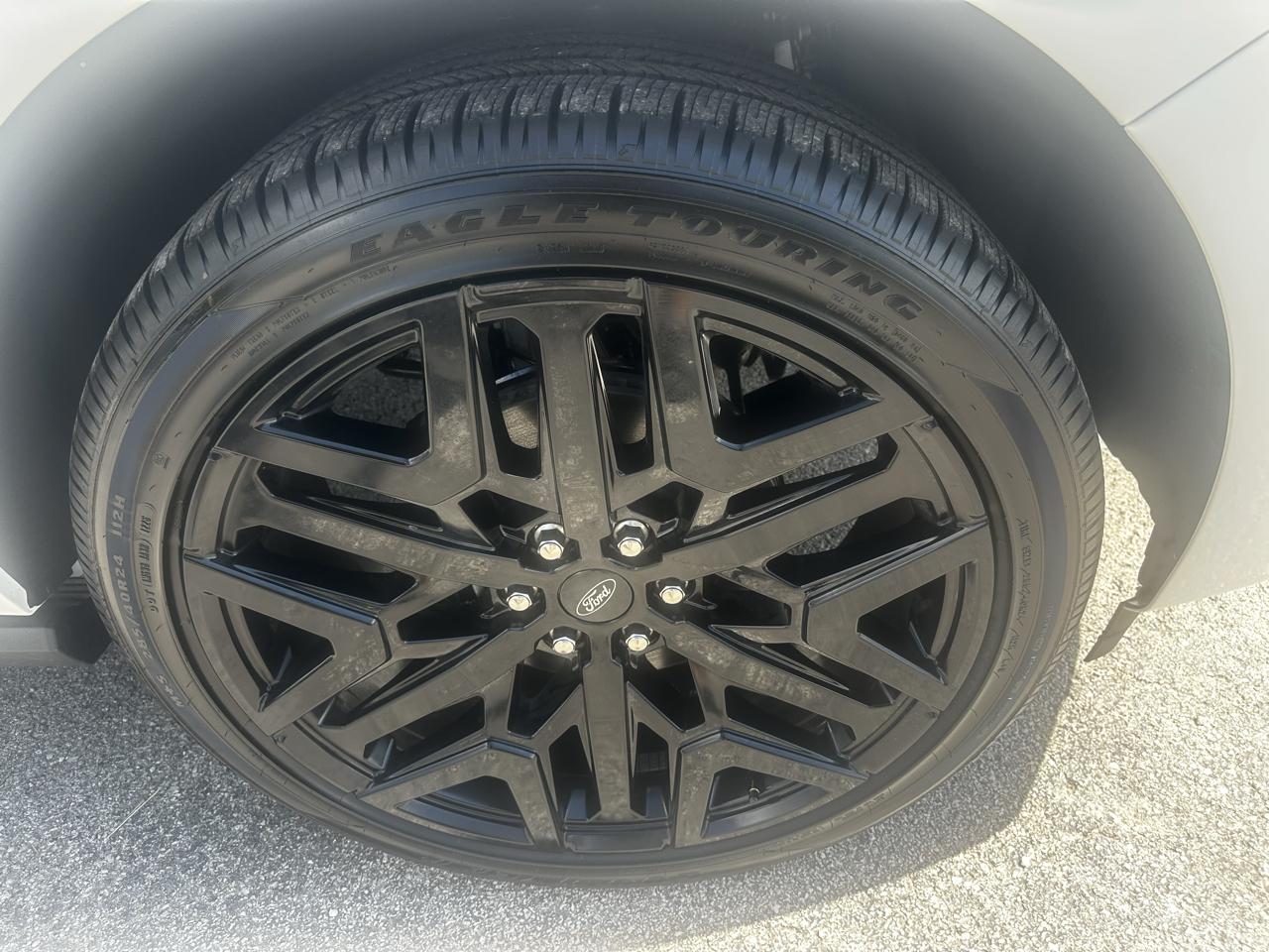 Ford Expedition MAX Platinum 4WD 2027