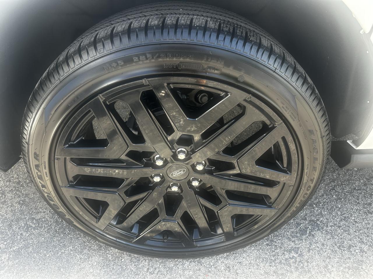 Ford Expedition MAX Platinum 4WD 2027