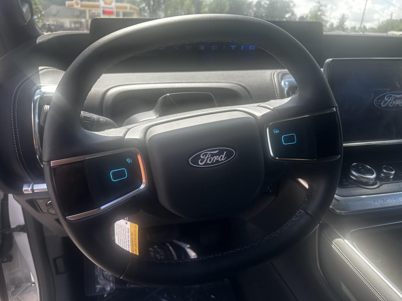 Ford Expedition MAX Platinum 4WD 2027