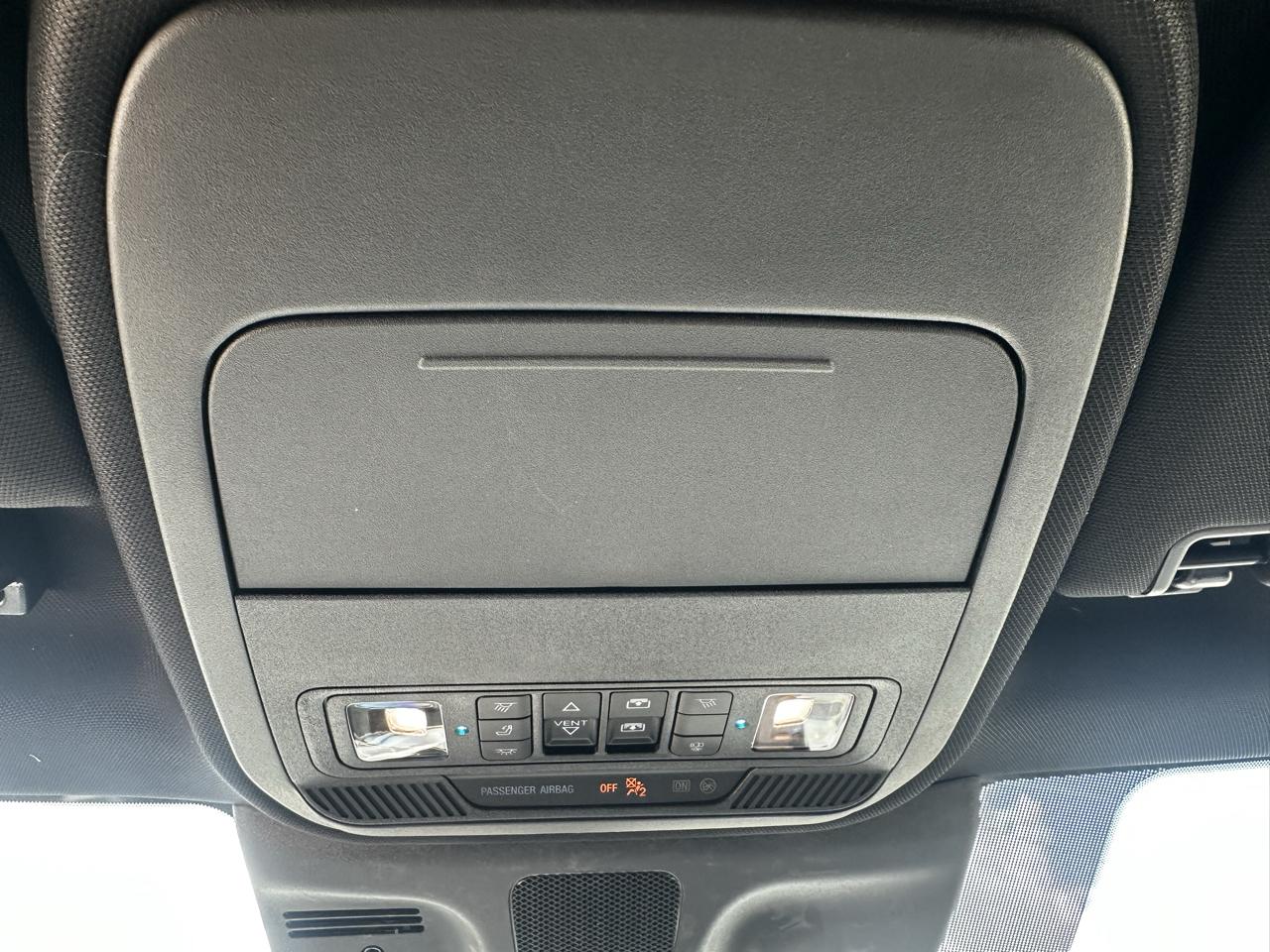 Ford Expedition MAX Platinum 4WD 2027