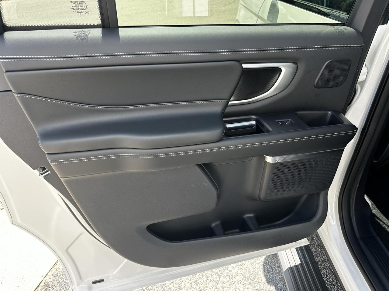 Ford Expedition MAX Platinum 4WD 2027