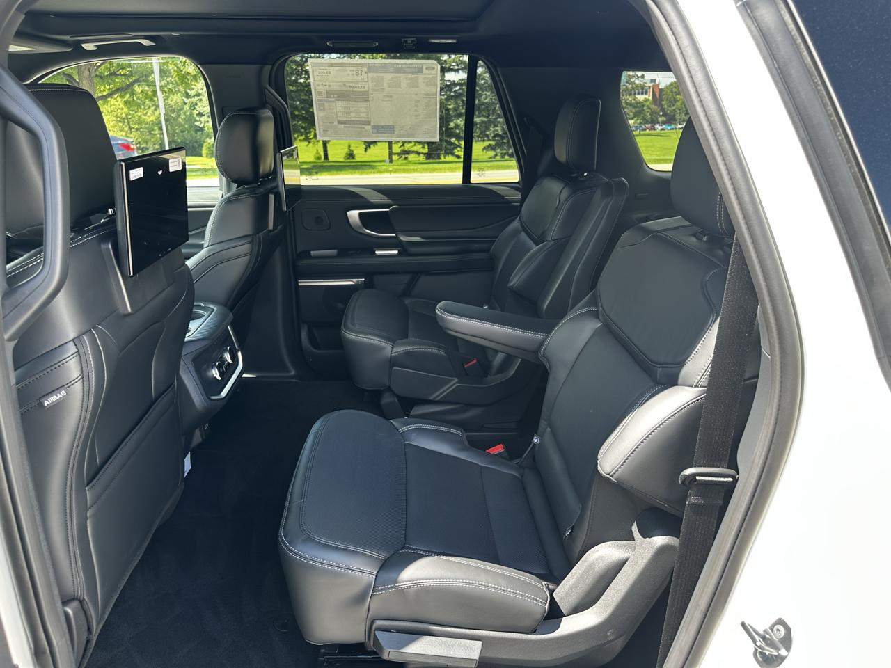 Ford Expedition MAX Platinum 4WD 2027