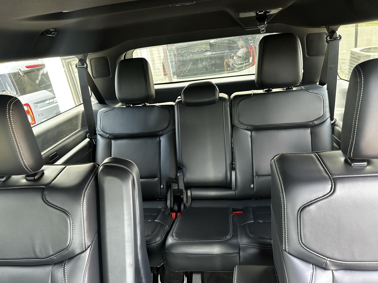 Ford Expedition MAX Platinum 4WD 2027