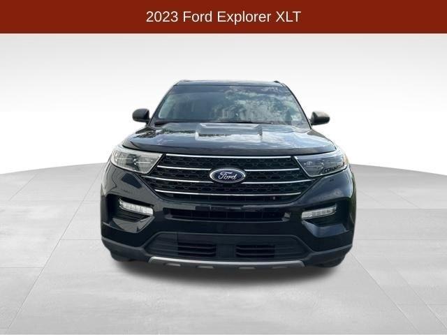 Ford Explorer XLT AWD 2023