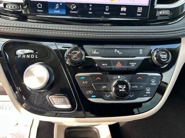 Chrysler Pacifica Hybrid Select 2024