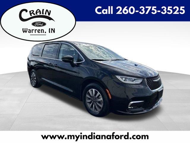 2024 Chrysler Pacifica Hybrid Select
