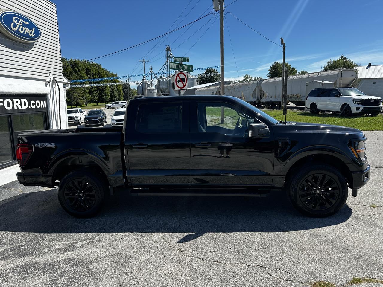 Ford F-150 XLT SuperCrew 4WD 2026