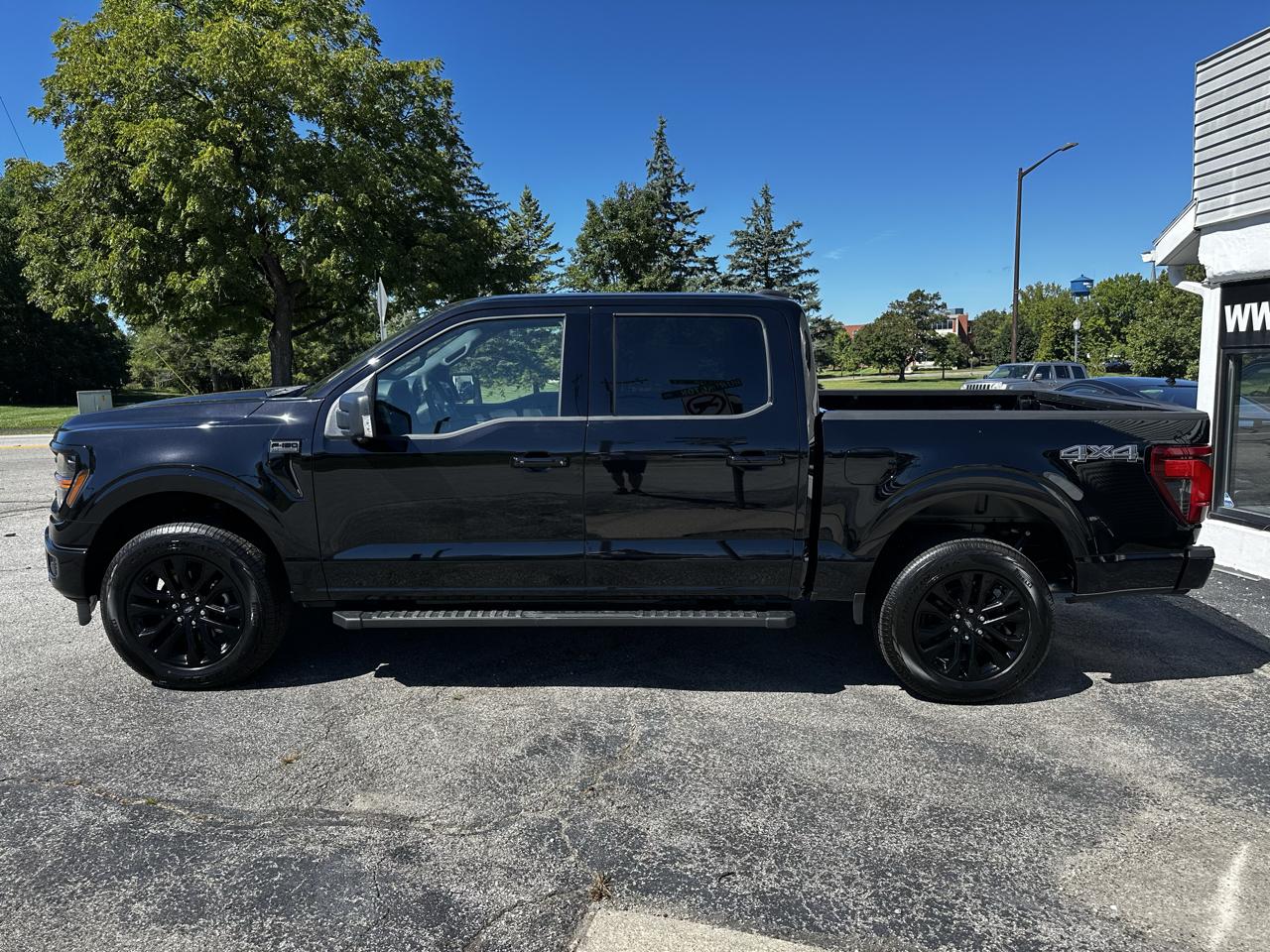 Ford F-150 XLT SuperCrew 4WD 2026