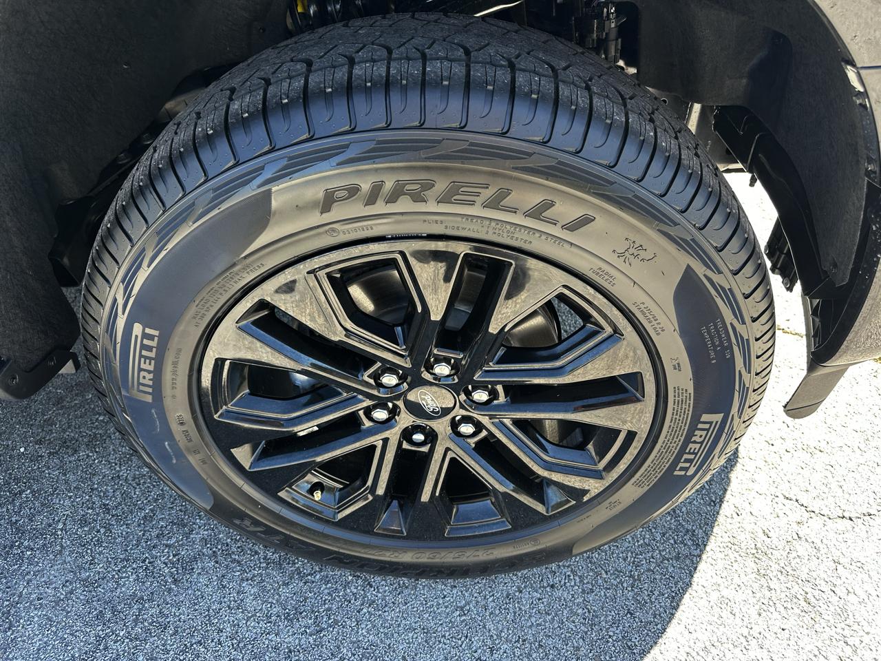 Ford F-150 XLT SuperCrew 4WD 2026