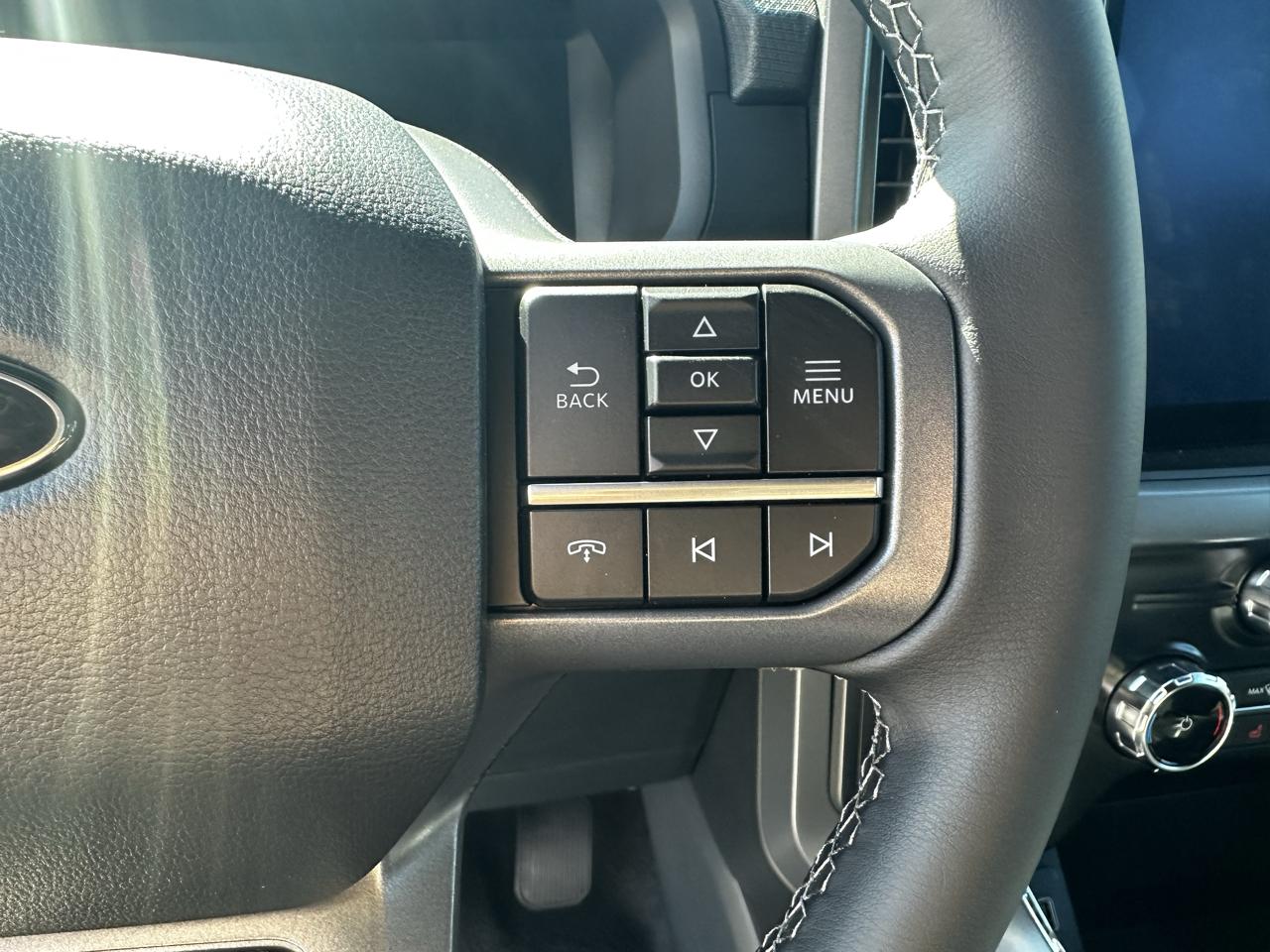 Ford F-150 XLT SuperCrew 4WD 2026