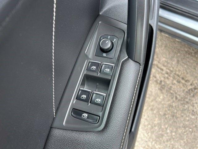 Volkswagen Tiguan FWD 4dr SE 2024