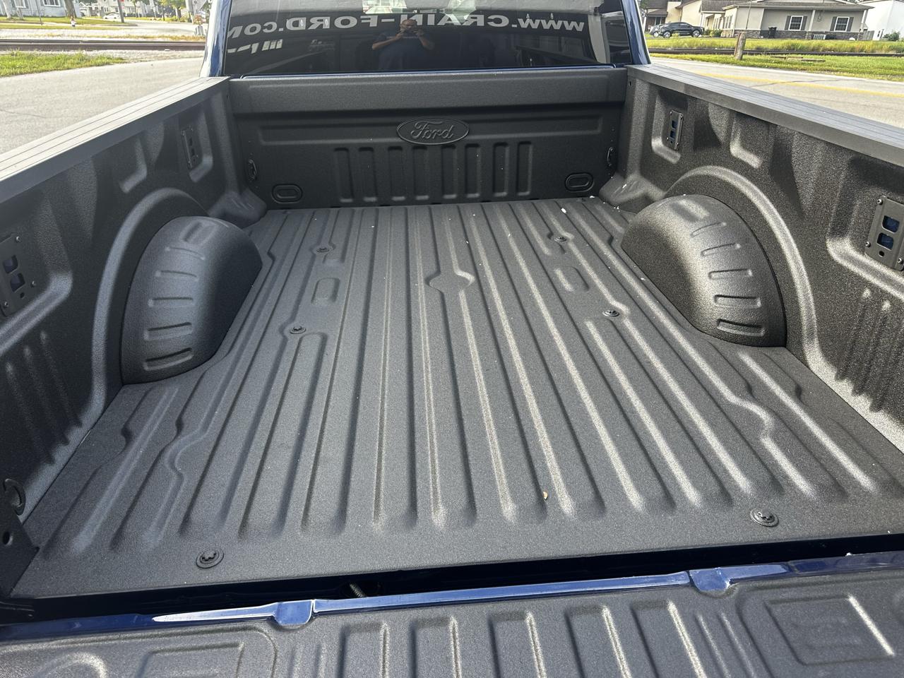 Ford F-250 SD XLT Crew Cab 4WD 2027