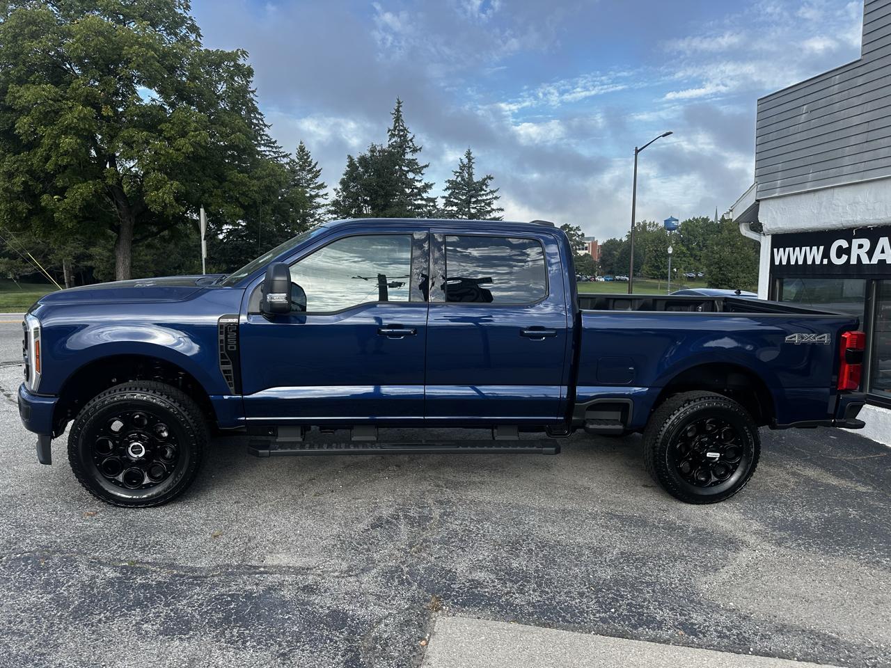 Ford F-250 SD XLT Crew Cab 4WD 2027