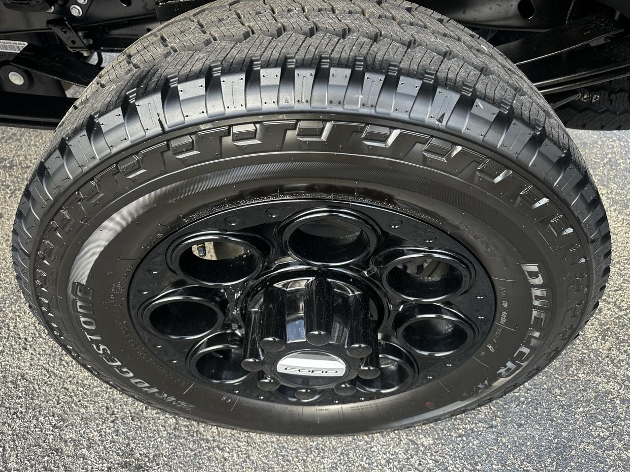 Ford F-250 SD XLT Crew Cab 4WD 2027
