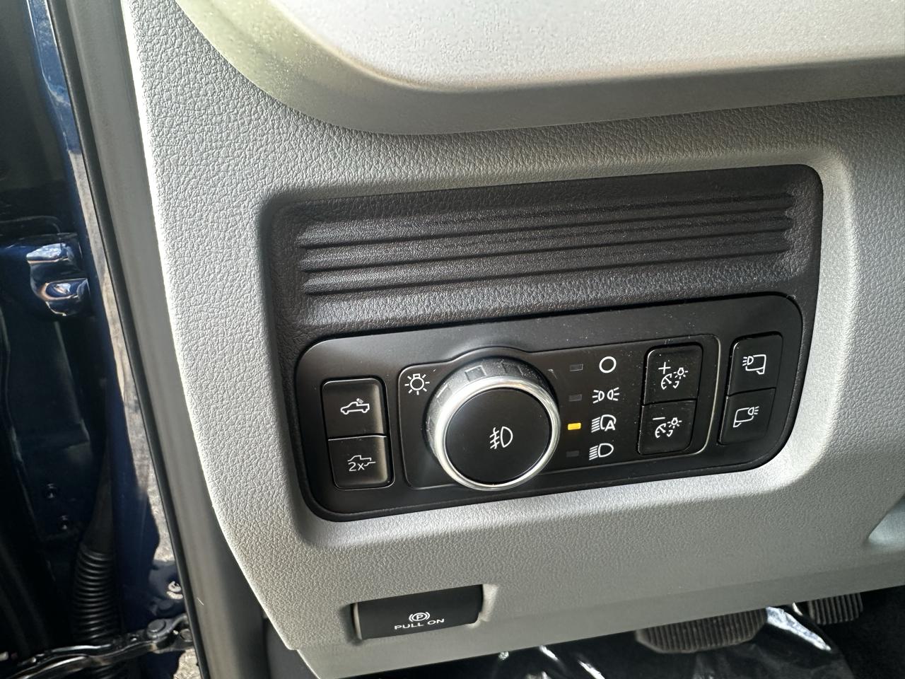 Ford F-250 SD XLT Crew Cab 4WD 2027