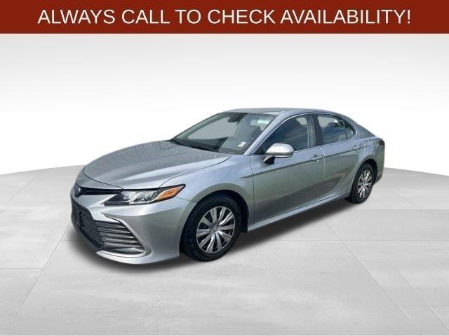 Toyota Camry Hybrid LE 2023