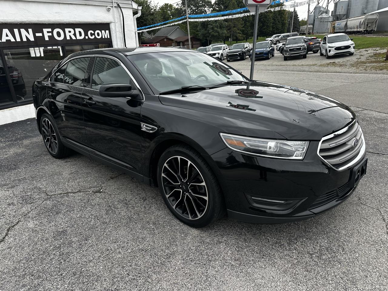 Ford Taurus SEL FWD 2018
