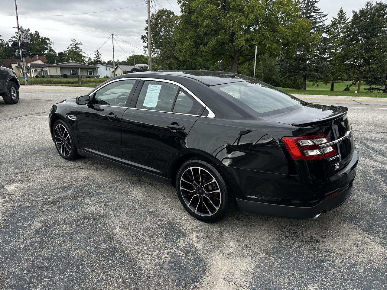 Ford Taurus SEL FWD 2018