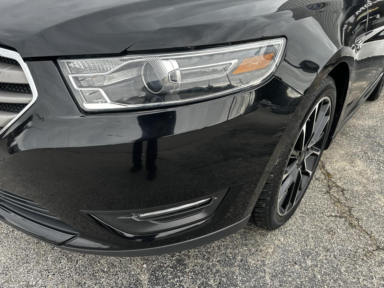 Ford Taurus SEL FWD 2018