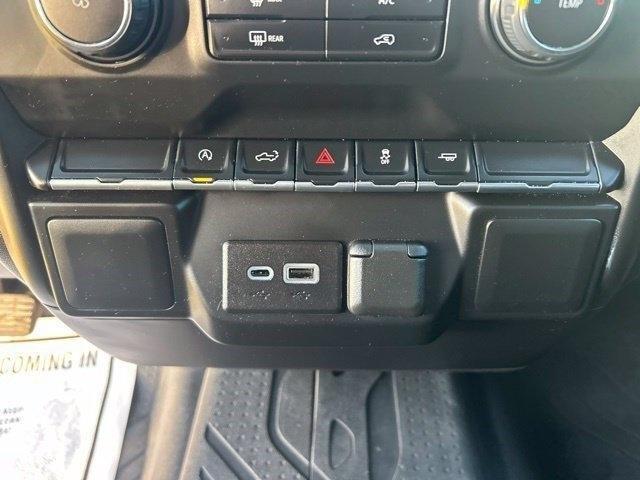 Chevrolet Silverado 1500 Limited Custom Crew Cab Short Box 2WD 2022