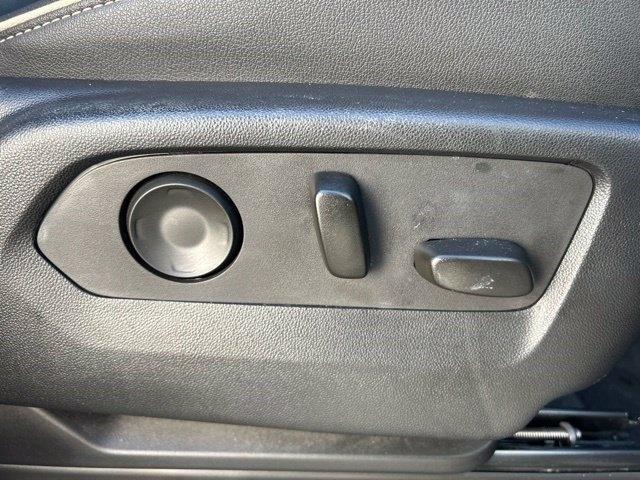 GMC Yukon SLT 4WD 2023