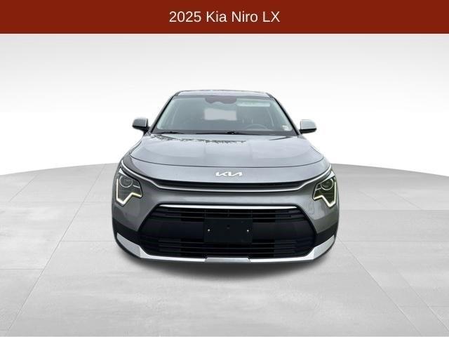 Kia Niro LX 2025