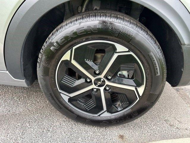 Kia Niro LX 2025